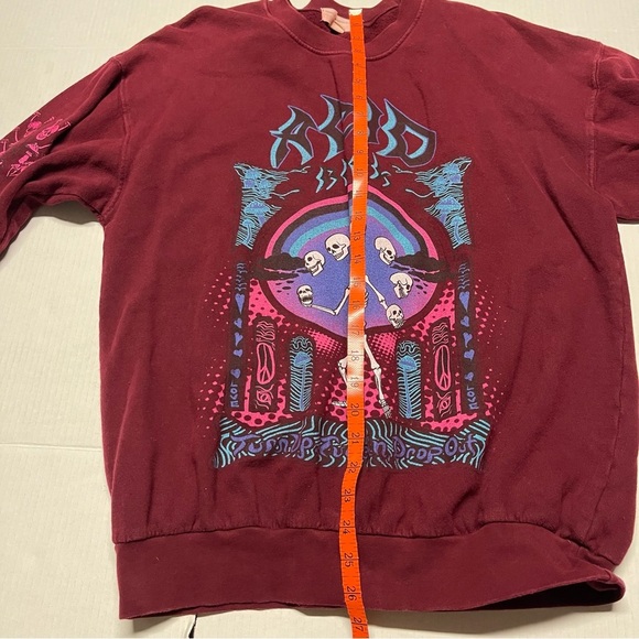 Urban Outfitters Acid Rock Woman’s Burgundy Crewneck Sweater Size S/M - Picture 12 of 13